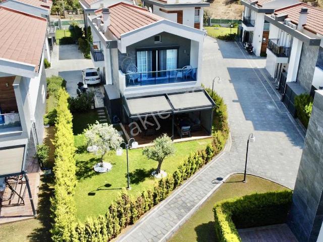 Kuşadası Bayraklıdede Satılık Müstakil Full Eşyalı Villa