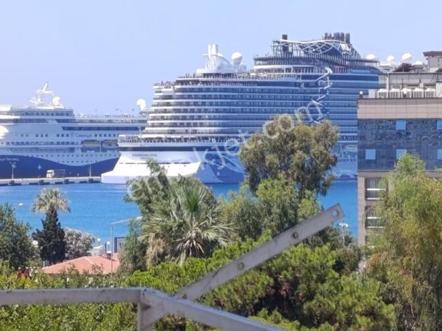 Kuşadası Belediyesine 50m Plaja 200m Manzaralı Kiralık Daire