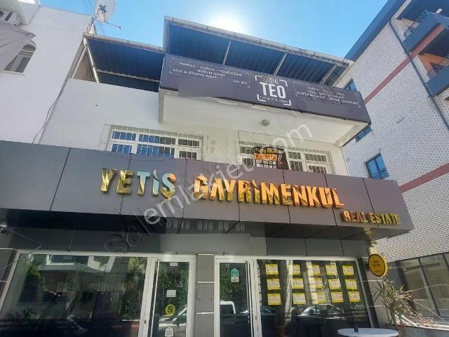 Kuşadası Cumhuriyet Mahallesinde Kiralık 2+1 100 M2 Ofis