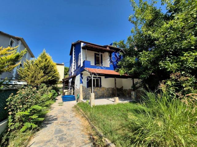 Kuşadası Cadde Üzeri Kiralık Villa ticari Konuma Uygun