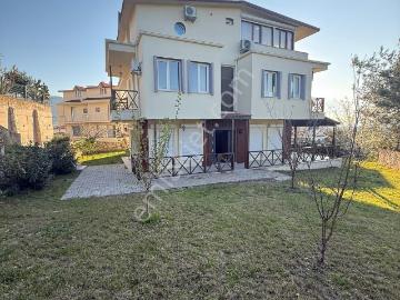 Kuşadası, Aydın ili, Ege Bölgesi - Spor salonu