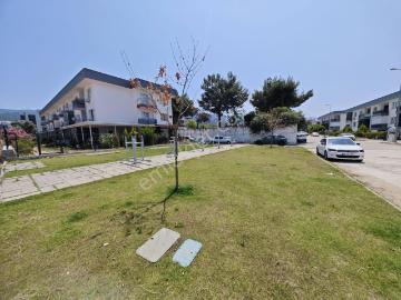 Kuşadası, Aydın ili, Ege Bölgesi - Uüzme havuzu