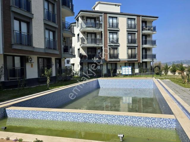 Kuşadası Davutlar Merkezde Kiralık 1+1 Daire