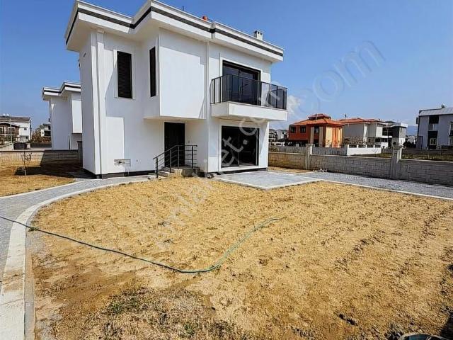 Kuşadası Davutlar Da Müstakil Villa