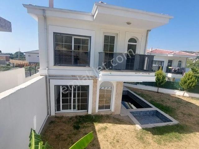 Kuşadası Davutlar Da Özel Havuzlu Satılık Sıfır Tek Villa