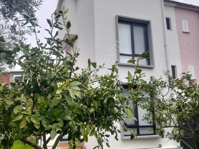 kuşadası Davutlar’da Satılık Triplex Villa