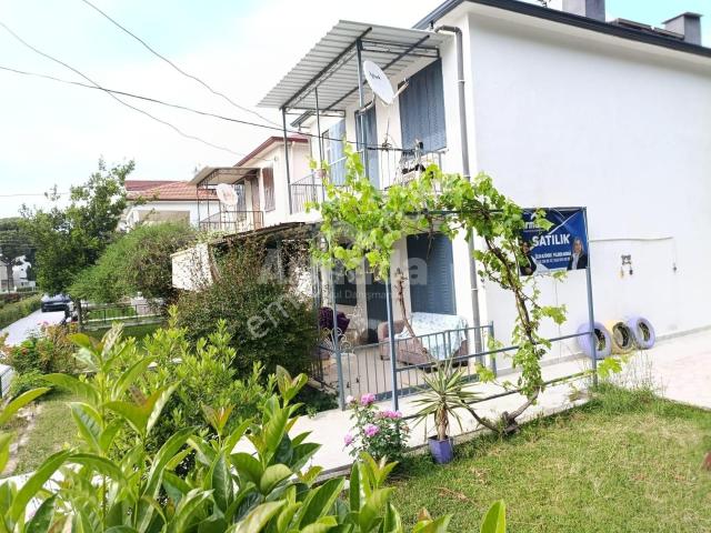 Kuşadası Davutlar Sahil Sitelerinde Denize Sıfır Satılık 3+1