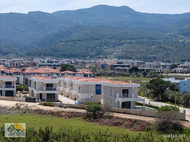 Kuşadası Davutlar Sahil'de Muhteşem KonumManzaraÖ.Havuz Villa