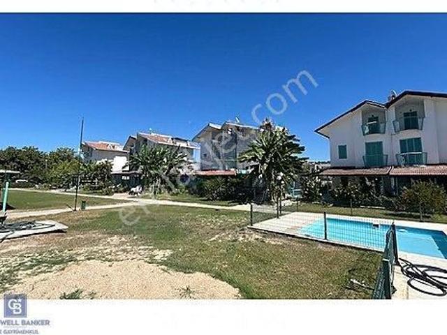 Kuşadası Davutlar Satılık Villa Havuzlu Tripleks 4+1