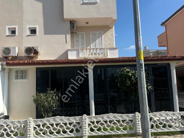 Kuşadası Davutlar Sevgi Plajına Yakın Satılık Villa