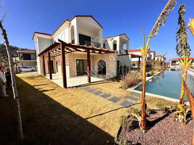 Kuşadası Davutlar Termal Bölgesi’nde Muhteşem 3+1 Villa Fırsatı!