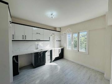 Kuşadası Davutlar'da 105 M2 Ayrı Mutfak Satılık 2+1 Daire