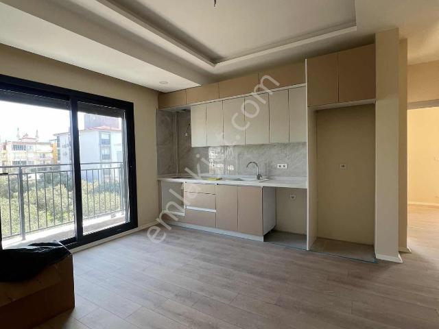 Kuşadası Davutlar'da 1+1 2+1 Daire Satılık