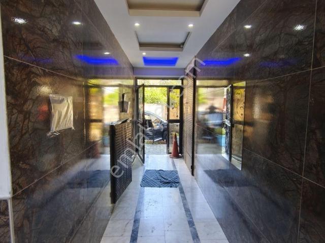 Kuşadası Davutlar'da Arakat Asansörlü 1+1 Eşyalı Daire