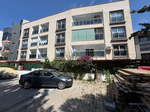Kuşadası Davutlar'da Ferah 2+1 Satılık Daire 70m²