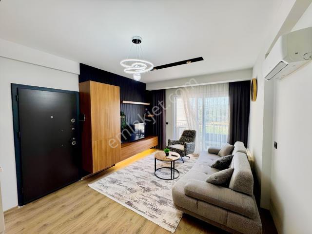 Kuşadası Davutlar'da Full Eşyalı Satılık 1+1 Daire
