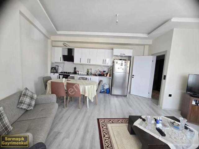 Kuşadası Davutlar'da Çift Cepheli Satılık 2+1 Daire