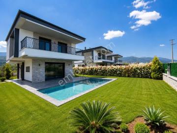 Kuşadası Davutlar'da Özel Havuzlu Müstakil 4+1 Ultra Lüks Villa