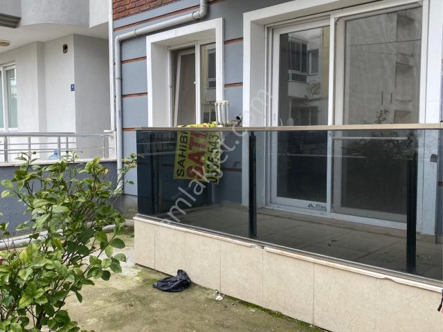 Kuşadası Davutlarda Merkezde Çift Cephe Çift Bahçeli Çok Geniş 2+1 Daire