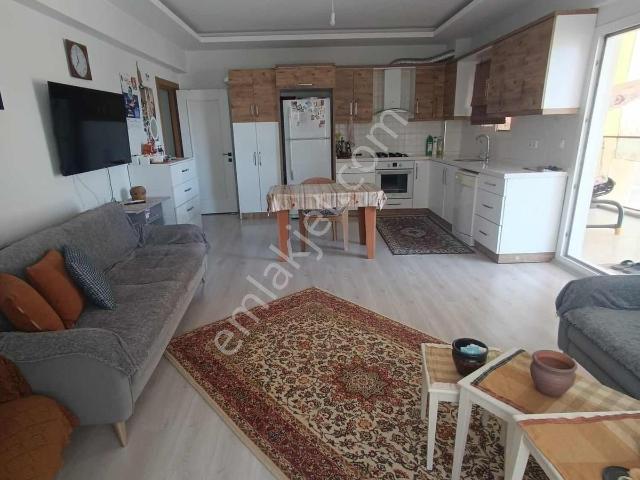 Kuşadası Davutlarda Satılık 2+1 Geniş Daire