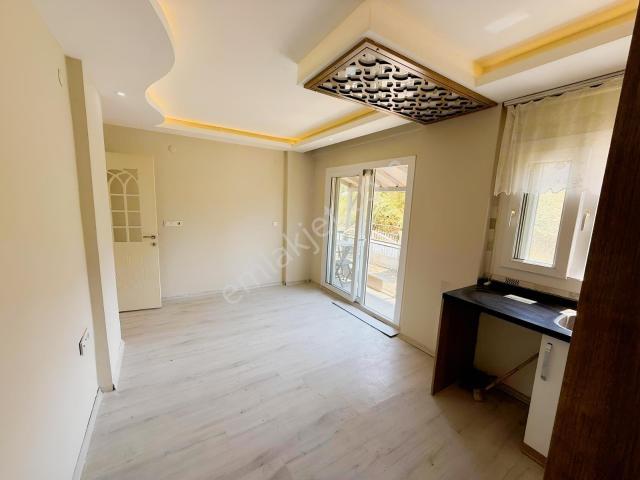 Kuşadası Davutlarda Satılık Yatırımlık 1+1 Daire