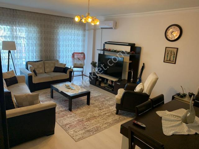 Kuşadası Davutlar'da Satılık Geniş 3+1 Ara Kat Çift Balkon Daire
