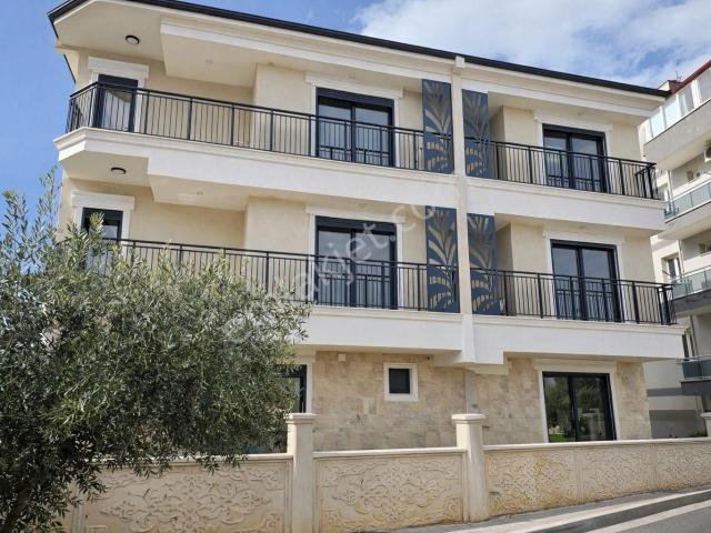 Kuşadası, Davutlar'da Satılık Modern Ve Konforlu Daireler