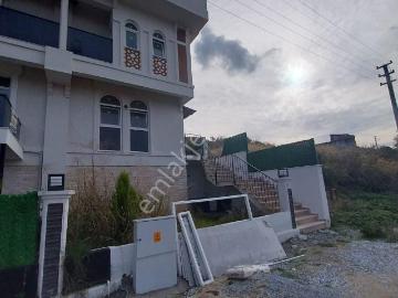 Kuşadası Davutlar'da Yarı Müstakil 2+1 Satılık Villa