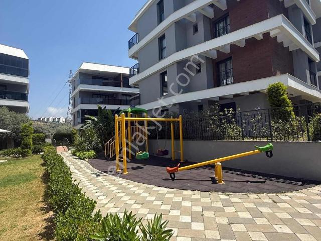 Kuşadası Değirmendere Mahallesi Eşyalı Kiralık Rezidans