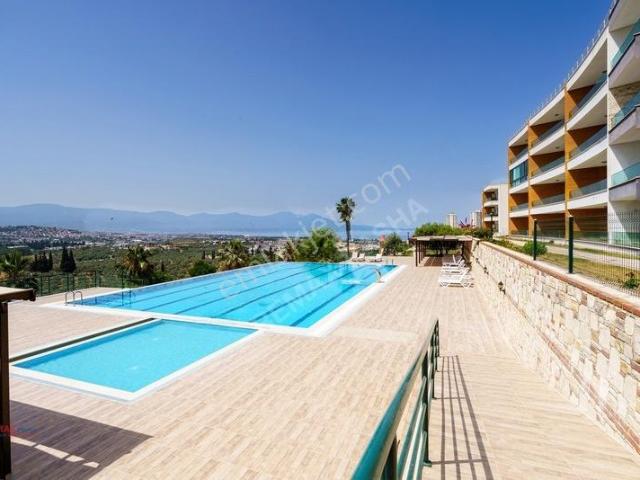 Kuşadası Eviz Vısta Panaroma Sitesinde Full Eşyalı 3+1 Daire