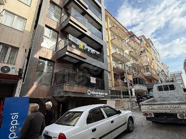 Kuşadası Ege Mah Yeni Arakat Satılık 1+1 Merkeze Yakın Daire