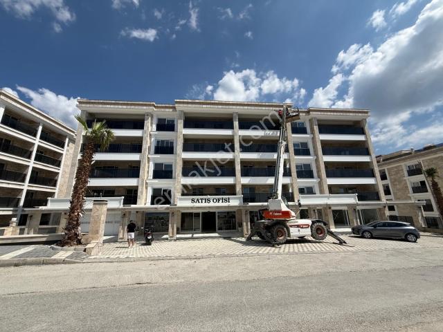 Kuşadası Ege Mahallesi 2+1 Deniz Manzaralı Sıfır Lüks Daireler