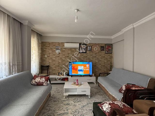 Kuşadası Ege Mahallesinde Ara Kat Kelepir Fırsat 2+1 Daire