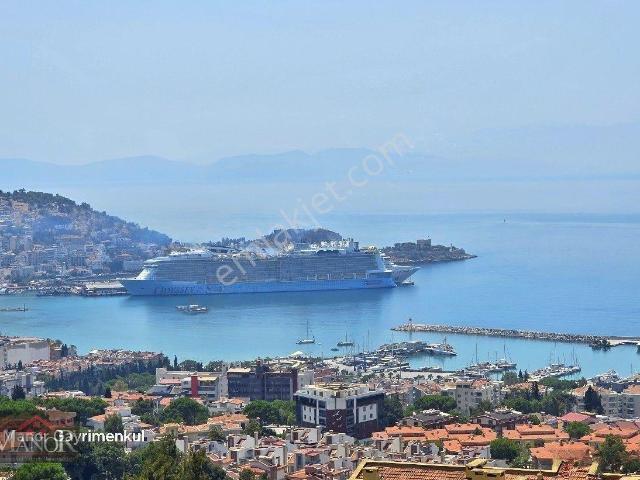 Kuşadası Ege Mahallesinde Müthiş Manzaralı 2+1 Arakat Havuzlu Satılık Sıfır Daire