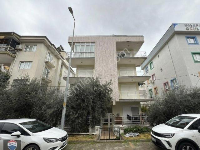 Kuşadası Ege Mahallesin'de Satılık Çatı Dublex.