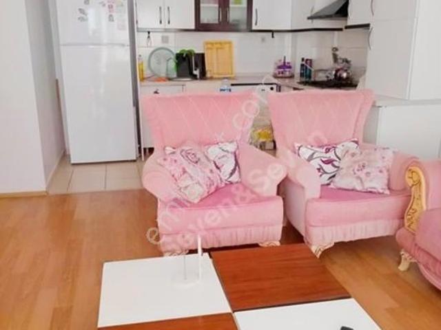 Kuşadası Ege Mahallesinin Nezih Sitesinde Konforlu 2+1 Daire