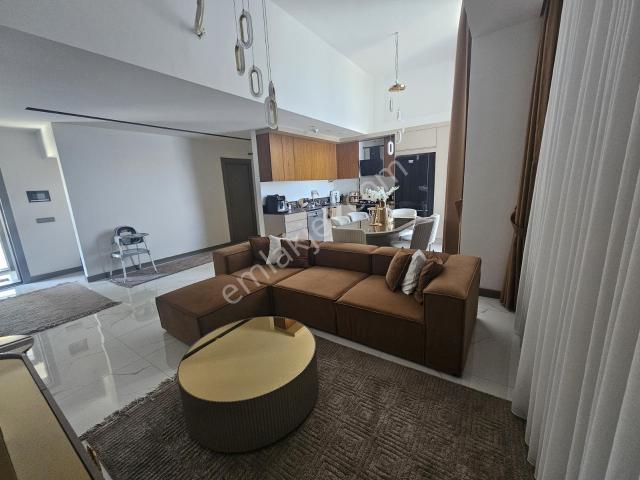Kuşadası Ege Mah'de Satılık 1+1 Deniz Manzaralı Dubleks Daire