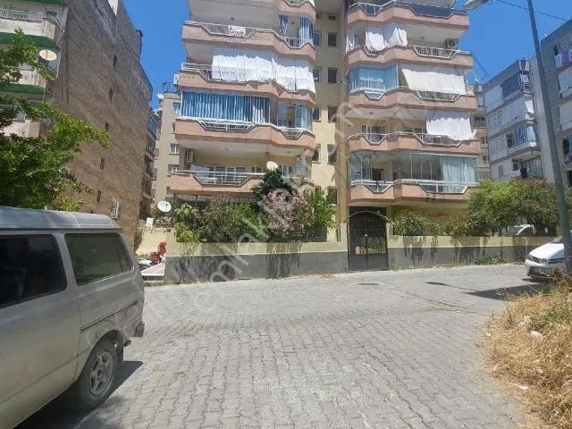 Kuşadası Ege Mh. Doğalgazlı Ara Kat Geniş 3+1 Satılık Daire