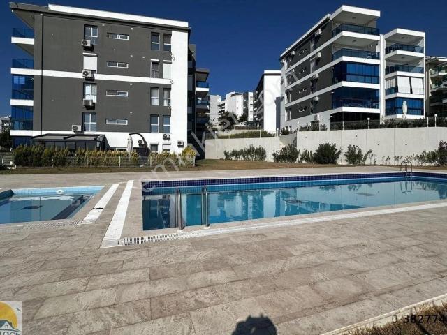 Kuşadası Egel Life Sitesi'nde 3+1full Eşyalı Daire