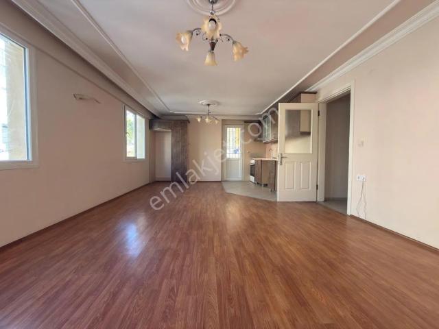 Kuşadası Şehir Merkezi Tek Blokta 3+1 Boş Kiralık Daire