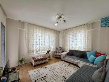 Kuşadası Şehir Merkezinde,kapalı Mutfak,arakat Daire