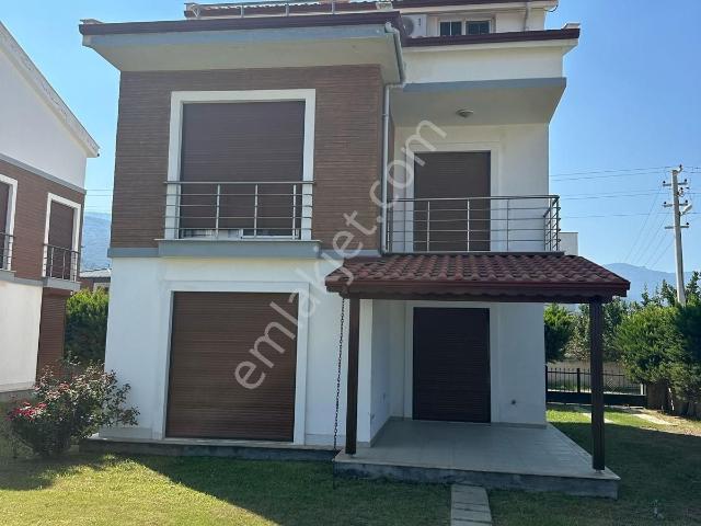 Kuşadası Güzelçamlı 4+1 Tek Müstakil Villa
