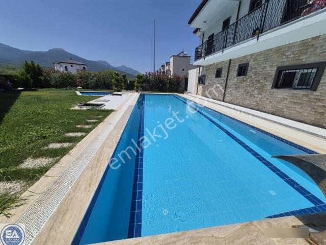 Kuşadası Güzelçamlı Bölgesinden 3+1 Ful Eşyalı Satılık Dubleks