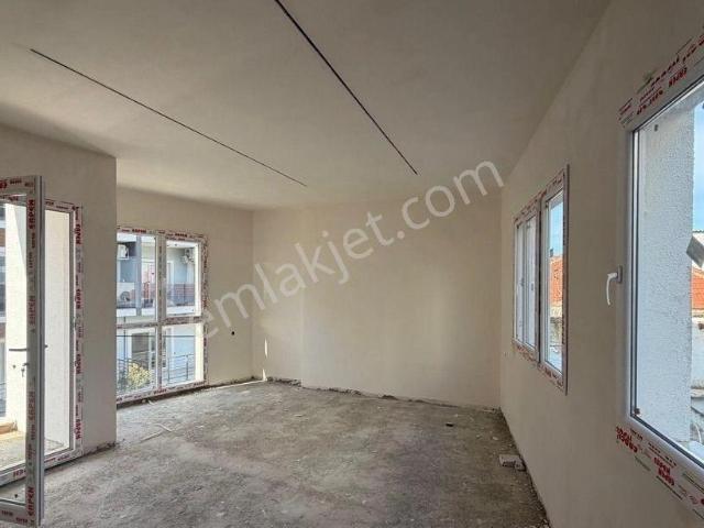 Kuşadası Güzelçamlı’da Anahtar Teslim Denize 750m Satılık 2+1 Daire
