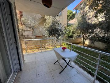 Kuşadası Güzelçamlı'da Bahçe Katı Denize Yakın 2+1 Bahçeli