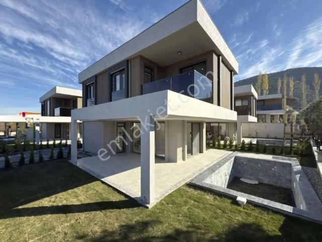Kuşadası Güzelçamlı’da Doğayla İç İçe, Müstakil Ve Özel Havuzlu Villa 14.500.000 Tl