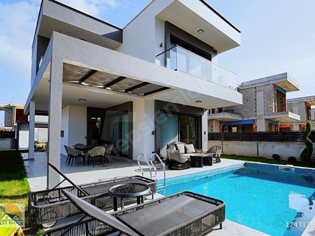 Kuşadası Güzelçamlı'da Full EşyalıDenize Yakın Müstakil Villa