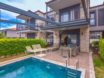 Kuşadası Güzelçamlıda Özel Havuzlu Akıllı Ev Sistemli Lüks Villa