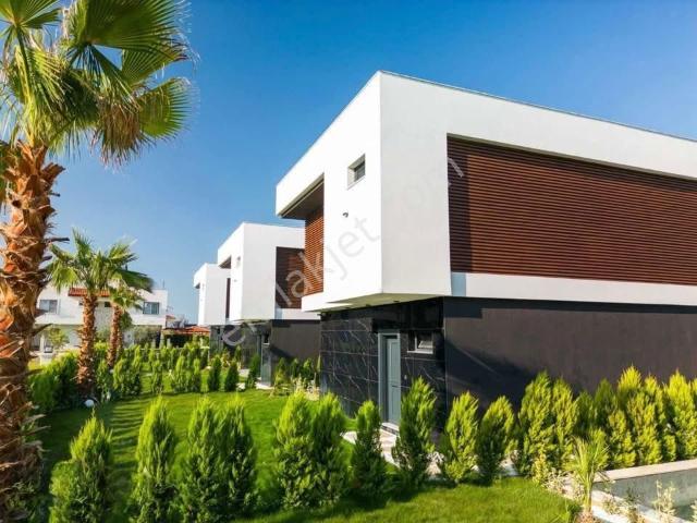Kuşadası Güzelçamlı’da | Sıfır | Özel Havuzlu | Ultra Lüks 3+1 Müstakil Villa