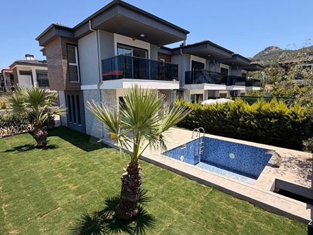 Kuşadası Güzelçamlıda Satılık Deniz Manzaralı Müstakil Villa